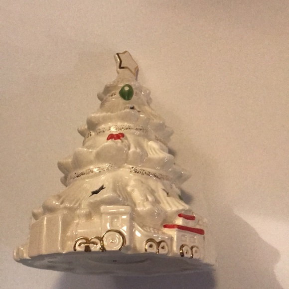 Lenox - Christmas Tree - color changing Lit Figurine - Picture 8 of 16